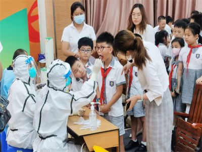 共同战“疫”，龙华中英文在行动!——我校组织志愿者支援社区防疫一线