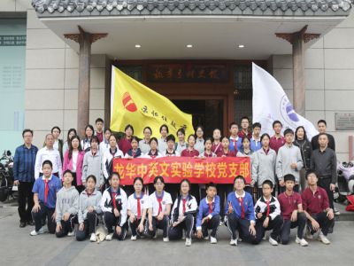 行走探究课堂|在弓村村史馆，用脚步丈量深圳的过去与现在！