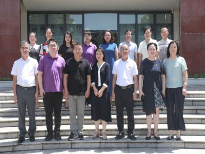 龙华区委教育工委派驻第一书记郭见兰同志履新 龙华区委教育工委派驻第一书记郭见兰同志履新