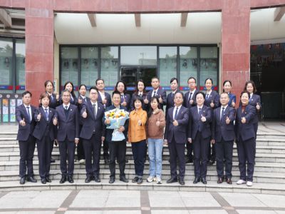 重磅！国家中小学教育督导评估专家、深圳十佳校长杨坚先生出任我校总校长